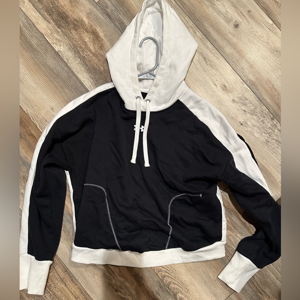 Under Armour Cropped Hoodie